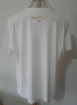 T-shirt Fred Perry bianca con stampa oro