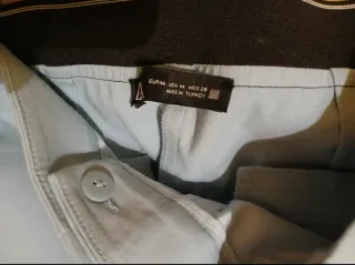 Pantalón de pinzas Zara