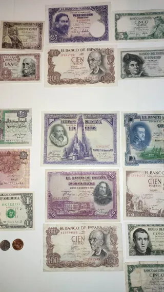 Lote de 18 billetes y 5 monedas para STAR R.