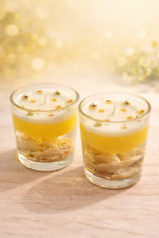 Velas de agua decorativas en vaso de cristal