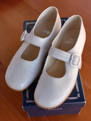 Zapatos comunión n°35 Calzado de Villena beige/bla