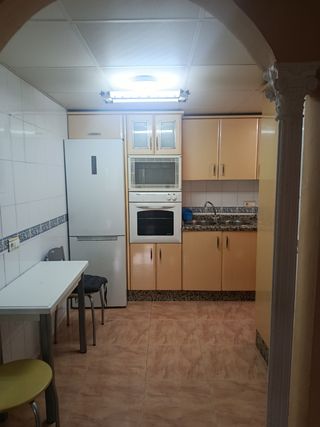 Se alquila piso 15 minutos de la  mezquita