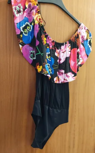 Body Desigual Floral Negro Talla M
