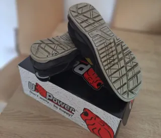 Botas de seguridad U-Power negras y amarillas