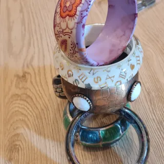 Lotto bracciali rigidi donna