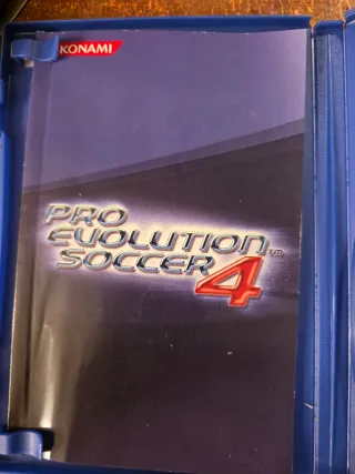 Pro Evolution Soccer 4 PS2 + FIFA 2001