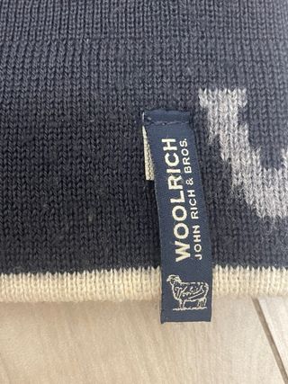 Cappellino Woolrich reversibile doubleface.