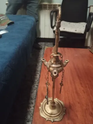 Antiguos objetos decorativos de bronce