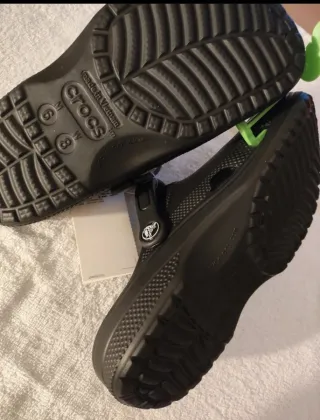 Crocs negros talla 39