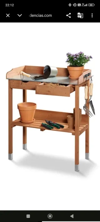 Mesa de madera para plantas