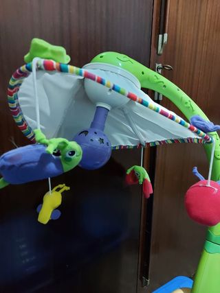 Mobile musicale per culla con peluches