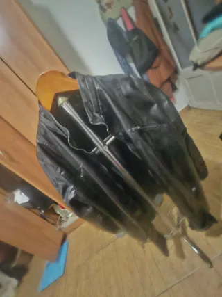 Blusa roja con textura