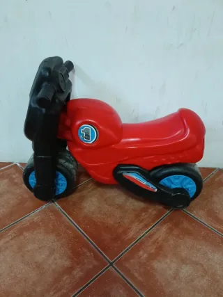 Moto para niños 2-3 años PRECIO NEGOCIABLE