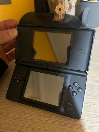 Nintendo DS Negra con R4