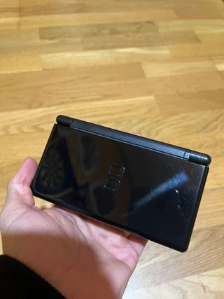 Nintendo DS Negra con R4