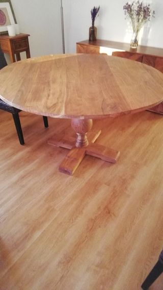 Mesa redonda de madera 1,30m