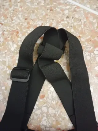 Pantaloni sci arancioni con bretelle