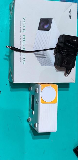 Mini Proyector Yoton Portátil