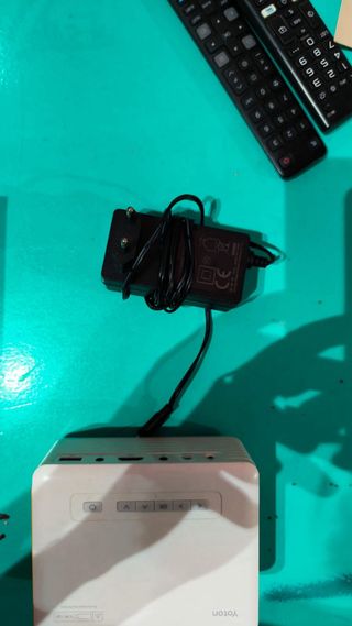 Mini Proyector Yoton Portátil