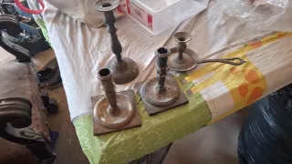 Portavelas de metal estilo iglesia