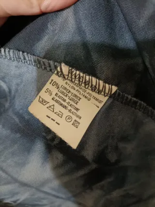 Camicia da donna elegante e scintillante