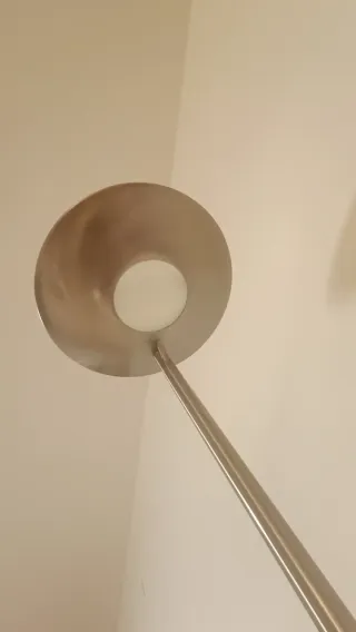 Lámpara de pie con brazo lectura