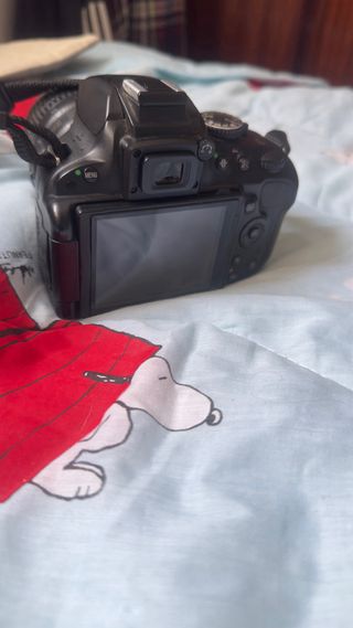 Nikon D5100 DSLR + Grip + Acessórios