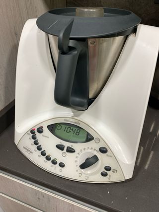 Thermomix TM31 con 2 vasos y accesorios