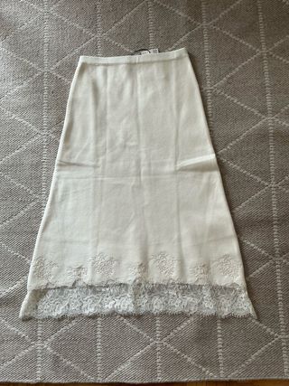 Falda Zara encaje blanco
