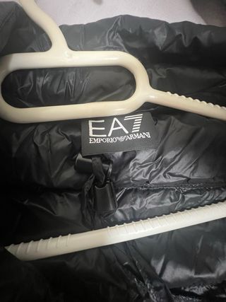Chaqueta Emporio Armani Negra Precio negociable