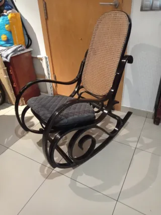 Dolce culla Thonet restaurata