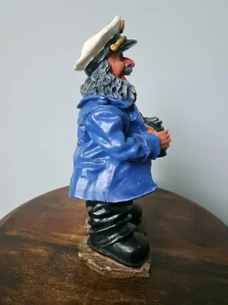 Figura Capitán Marino con Prismáticos