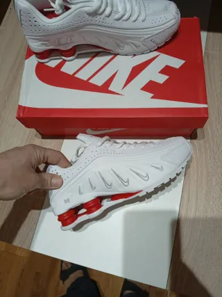 Nike Shox R4 Blancas y Rojas Talla 42