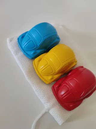 Ceras sólidas para bebés forma coches.