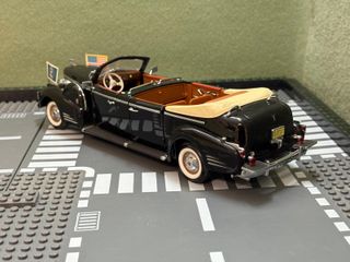 Cadillac V16 Presidential Limousine 1938 1:24