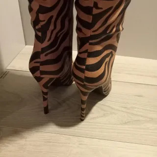 Stivali donna zebrati n.39