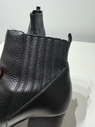 Botines de tacón negros