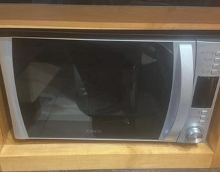 Microondas Candy con grill y rejilla