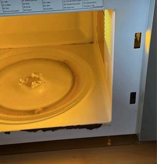 Microondas Candy con grill y rejilla