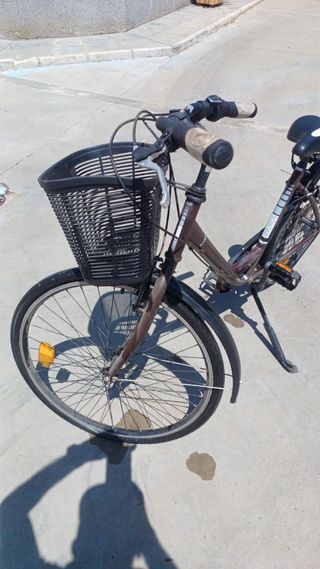 Bicicleta de paseo mujer con cesta incluida