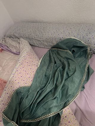 Bando para ventana verde con diseño