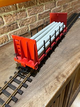 Vagón LGB 41780 con tubos