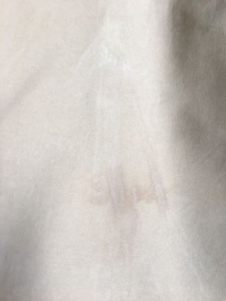 Gabardina beige con capucha