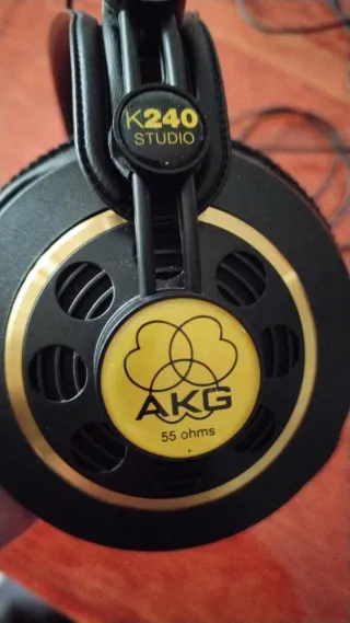 Auriculares AKG K240 STUDIO. Sonido profesional.