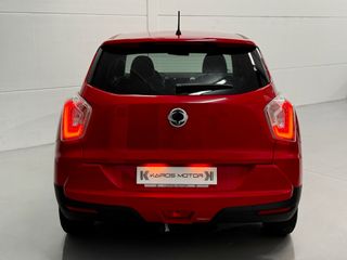 SSANGYONG Tivoli 115cv Premium 4x4 ETIQUETA C