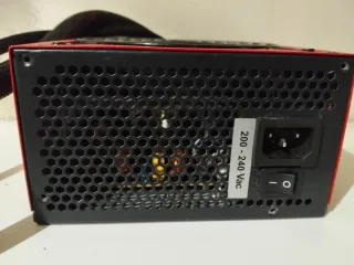 Fuente de Alimentación Gaming 750W Roja