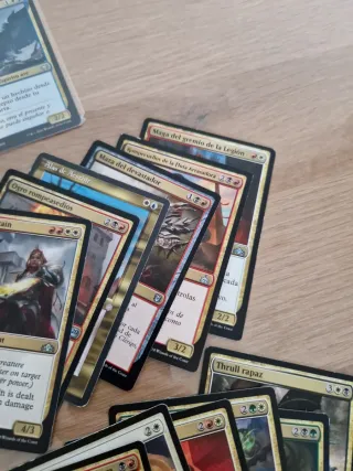 Lote Magic amenaza de los Carroñeros y Vega vigila