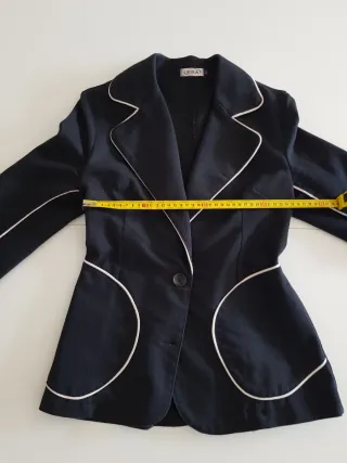 Blazer KIRA Y2K negro ribete blanco Talla XS