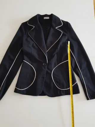 Blazer KIRA Y2K negro ribete blanco Talla XS