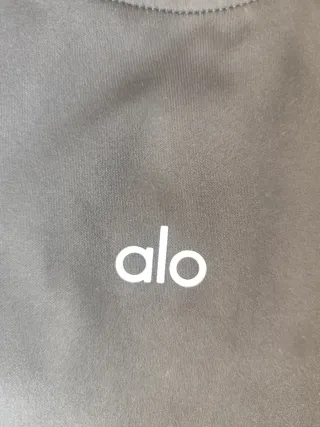 Camiseta deportiva Alo Yoga negra